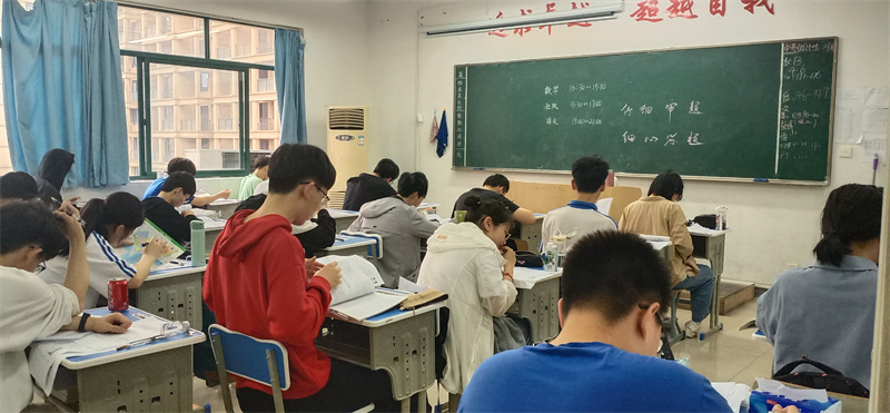 杭州之江中考复读学校