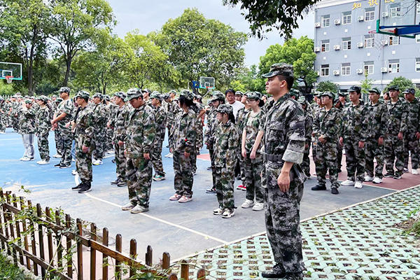 浙江华川之江中考复读学校环境