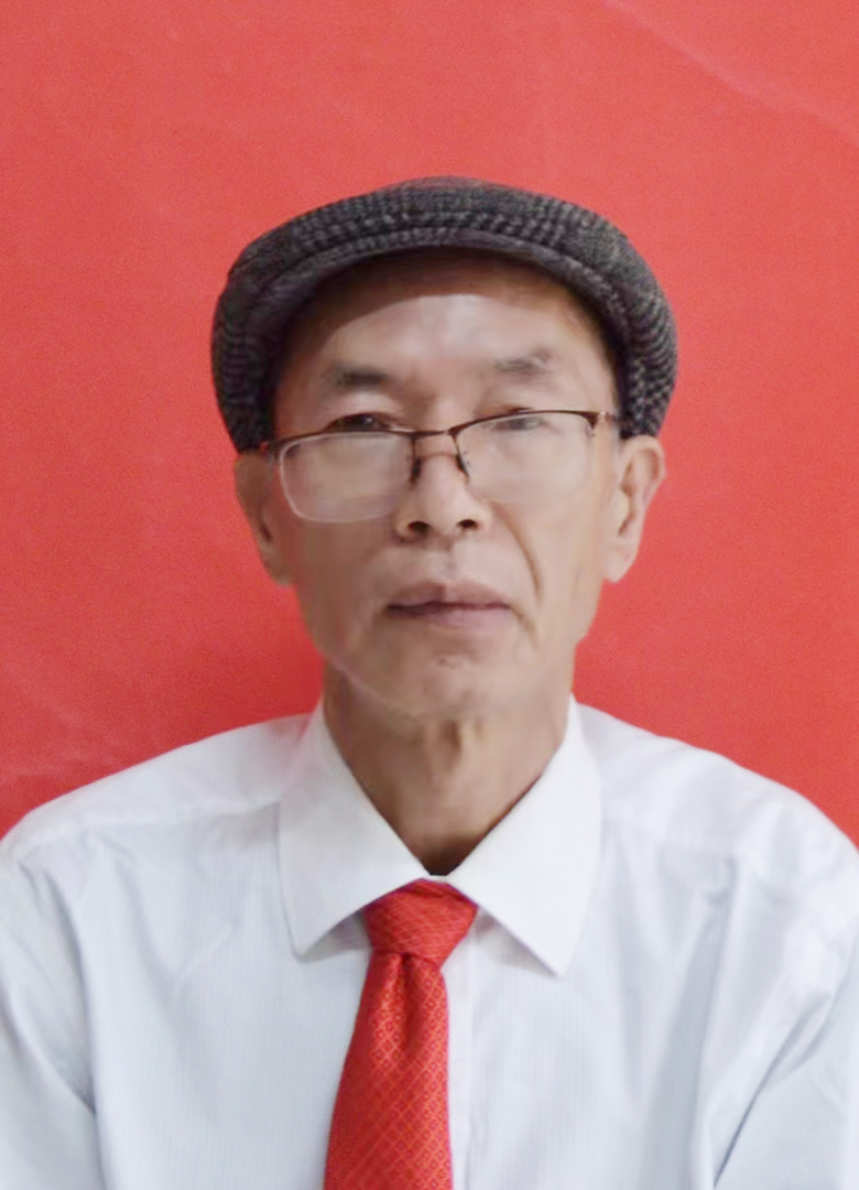 谢绍纯，中学高级教师