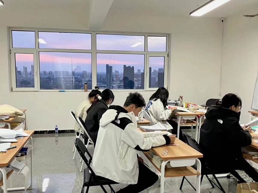 睿才教育环境